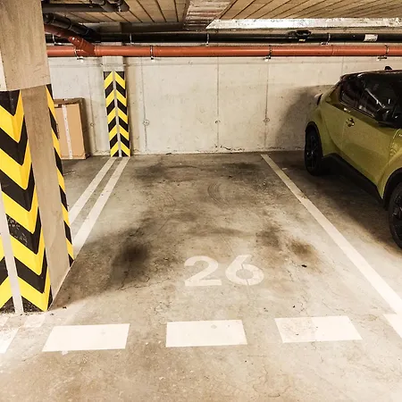 Central With Garage Parking Apartment *